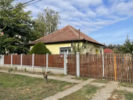 Eladó családi ház, Szabadkígyós 2 szoba 100 m² 28 M Ft Eladó családi ház, Szabadkígyós 2 szoba 100 m² 28 M Ft
