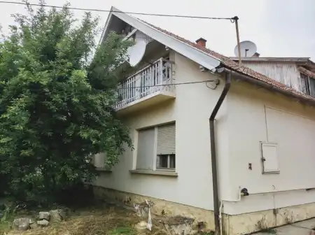 Eladó téglalakás, Gyula 6 szoba 220 m² 81 M Ft
