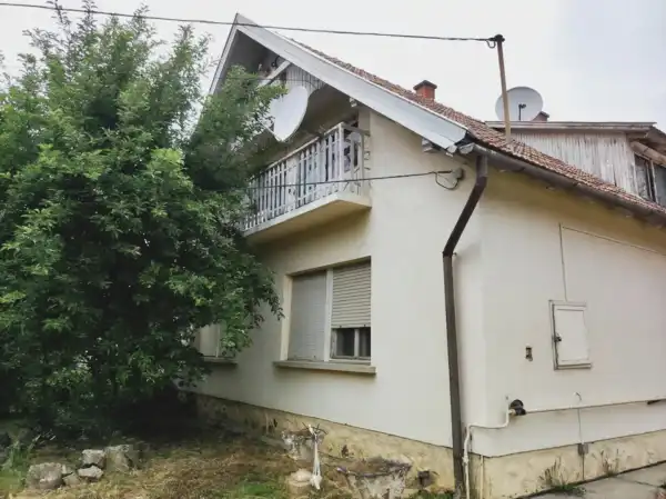 Eladó téglalakás, Gyula 6 szoba 220 m² 81 M Ft