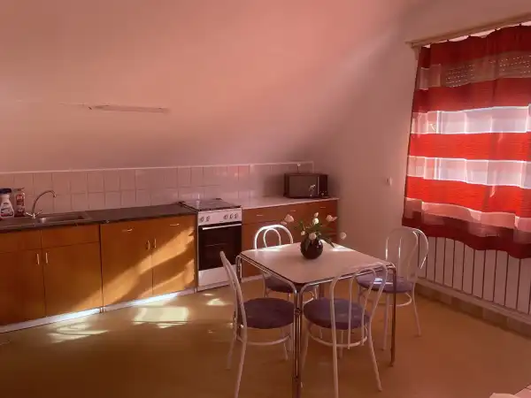 Kiadó házrész, Békéscsaba 2 szoba 55 m² 140 E Ft/hó