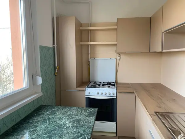 Kiadó panellakás, Békéscsaba 2+2 szoba 72 m² 120 M Ft/hó